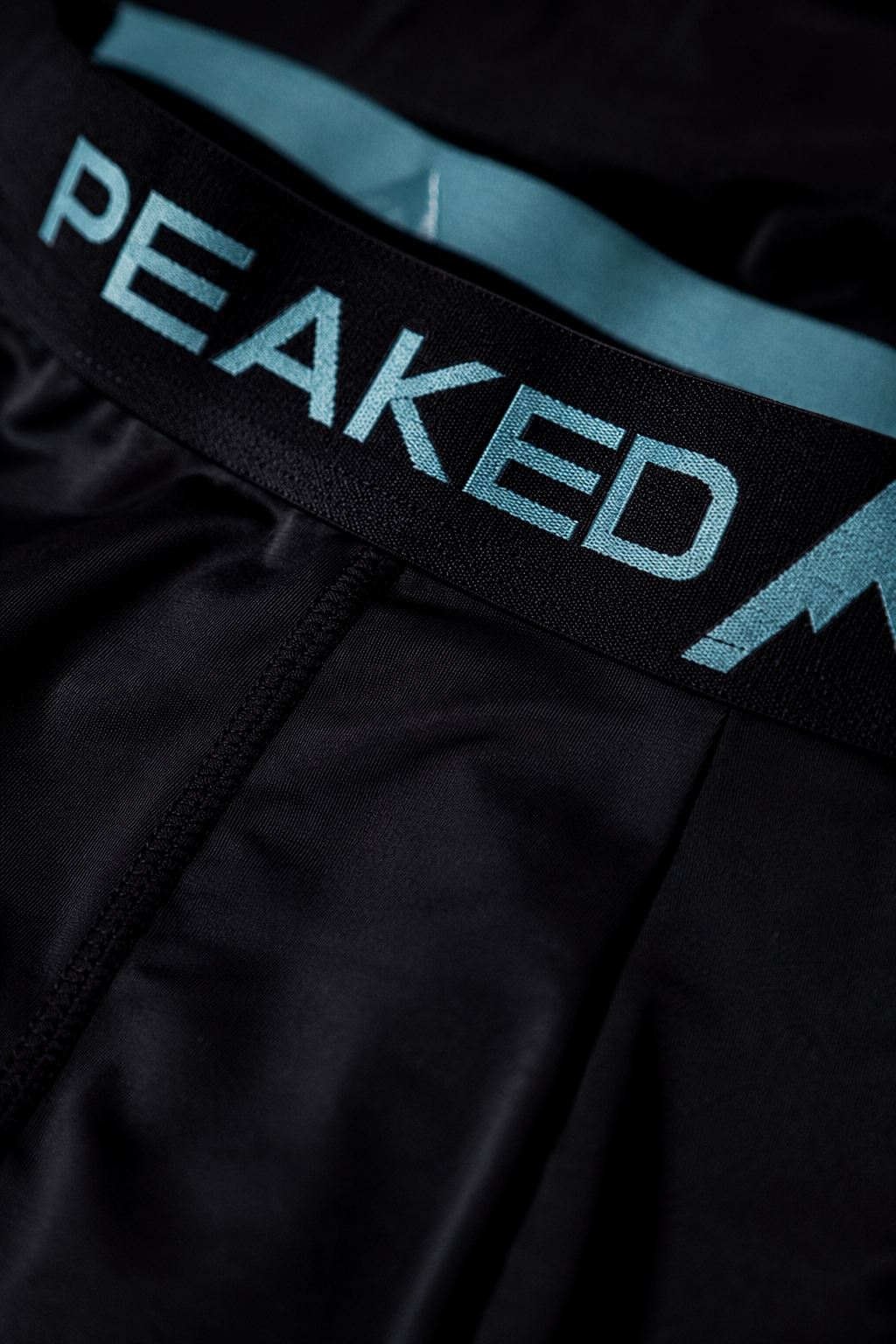 PEAKED performance trunk waistband
