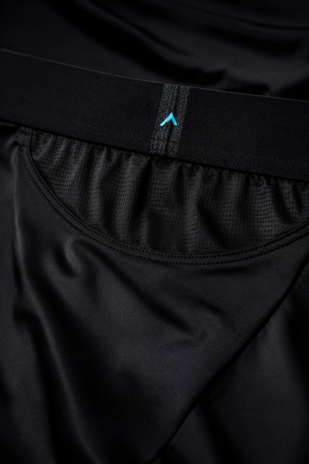 PEAKED peak mark detail
